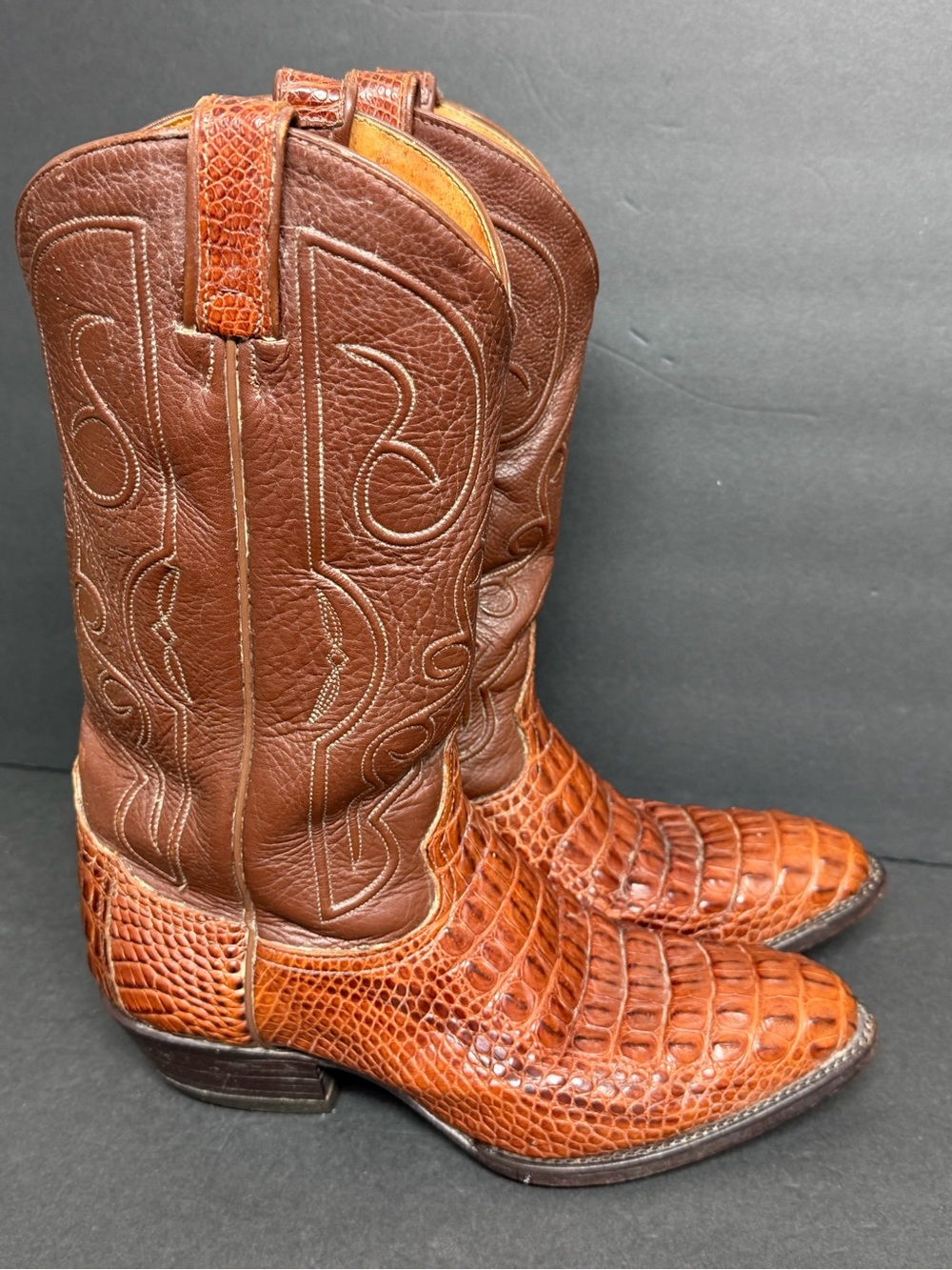 Tony Lama Men's Western Cowboy Boots 9 E Caiman Tail Leather Crocodile Cognac